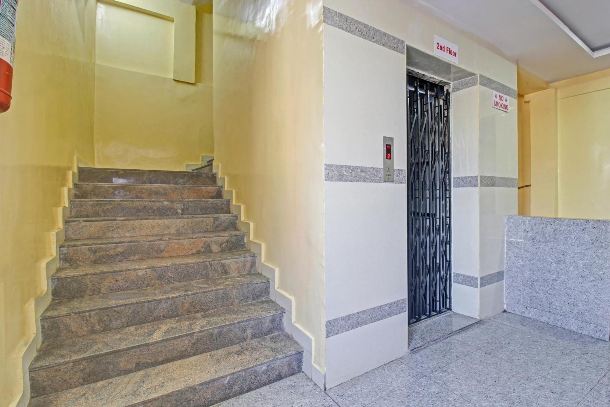 Super Hotel O Sri Sai Regency Hajdarabad Zewnętrze zdjęcie
